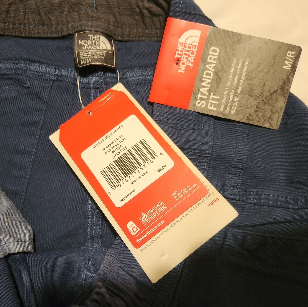 Women's Northface Navy Capris. NWT. - Picture 5 of 7